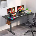 Scrivania elettrica regolabile in altezza 63"x24" con piano ergonomico curvo, presa di corrente, ruote bloccabili, range di sollevamento 27"-46"